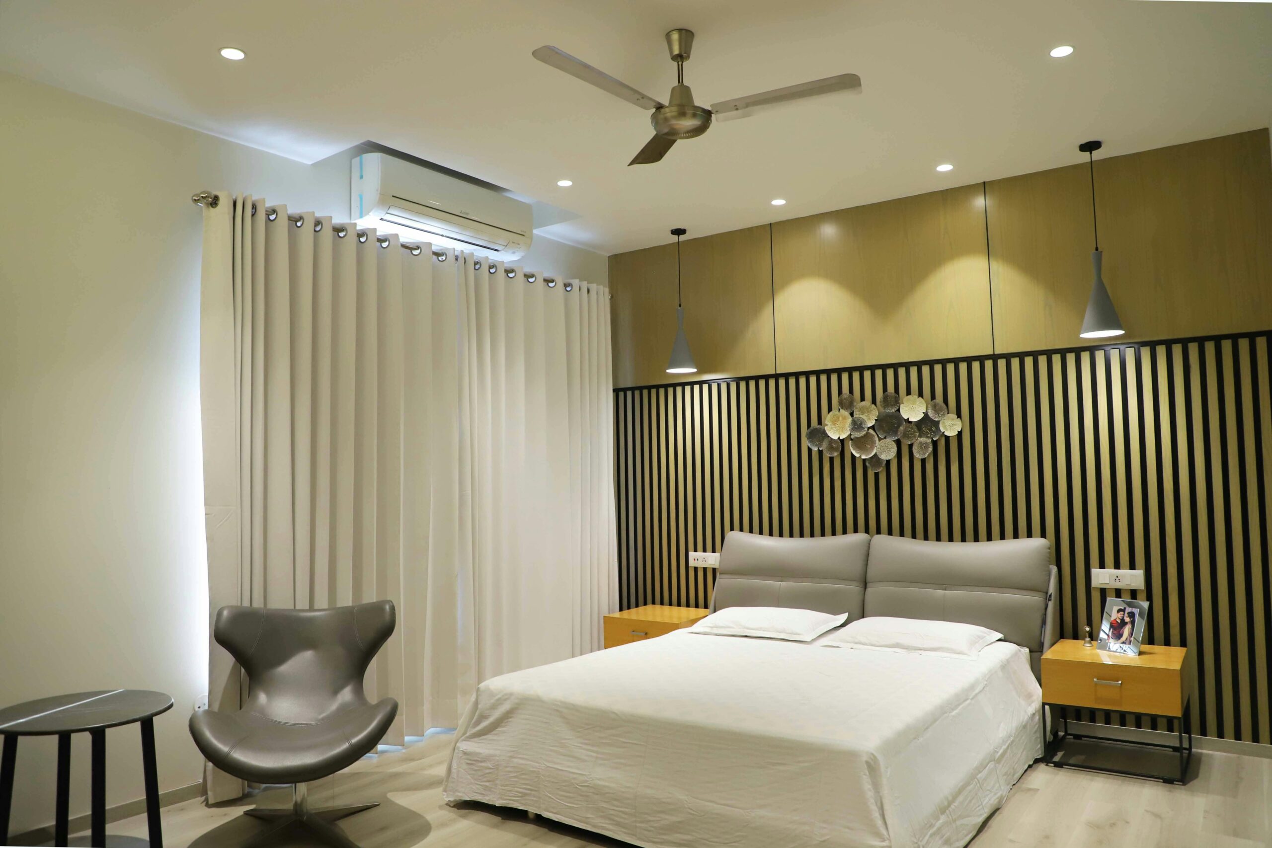 Zdjęcie do artykułu: Jak wybrać idealne zasłony i rolety